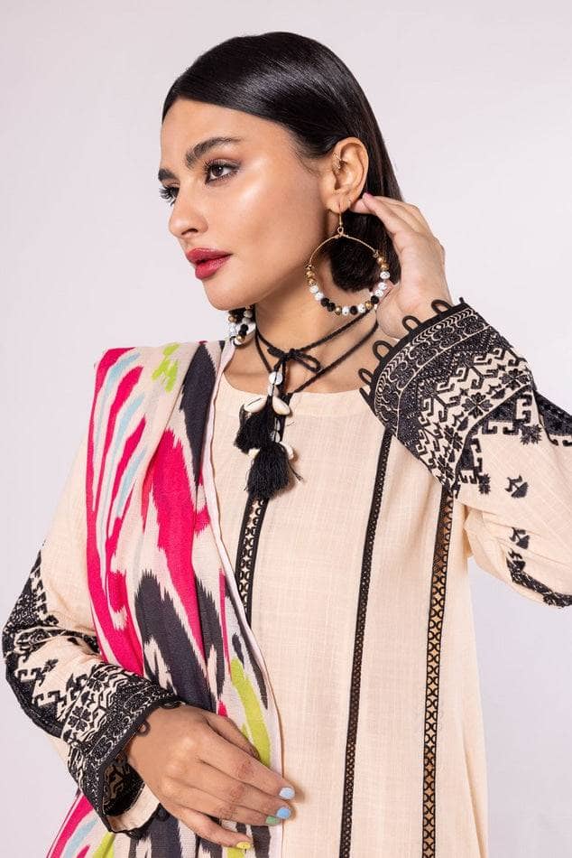 img_khaadi_lawn_22_awwal_boutique