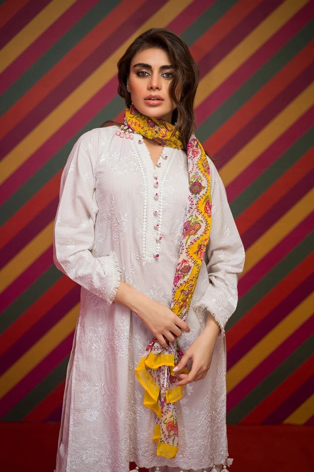 img_khaadi_lawn_22_awwal_boutique