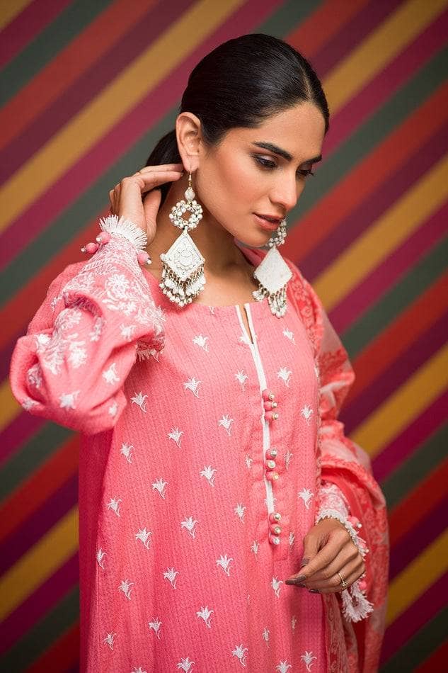 img_khaadi_lawn_22_awwal_boutique