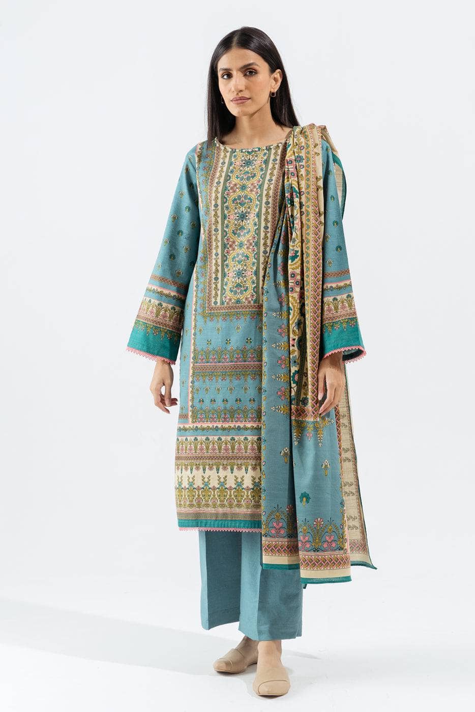 img_beechtree_winter_22_awwal_boutique