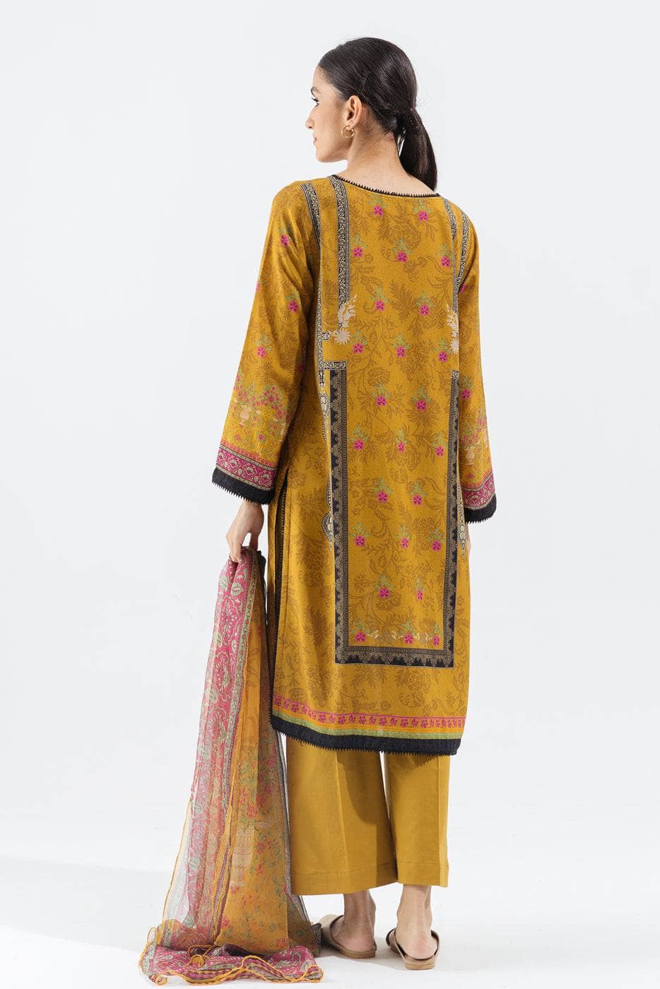 Img_beechtree_fall_winter_22_awwal_boutique