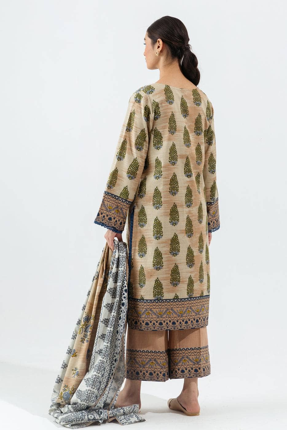 Img_beechtree_fall_winter_22_awwal_boutique