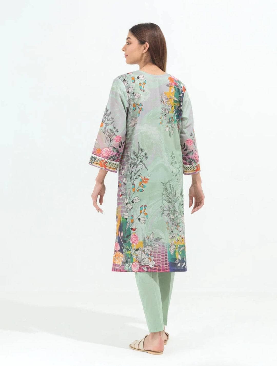 Img_beechtree_lawn_22_awwal_boutique