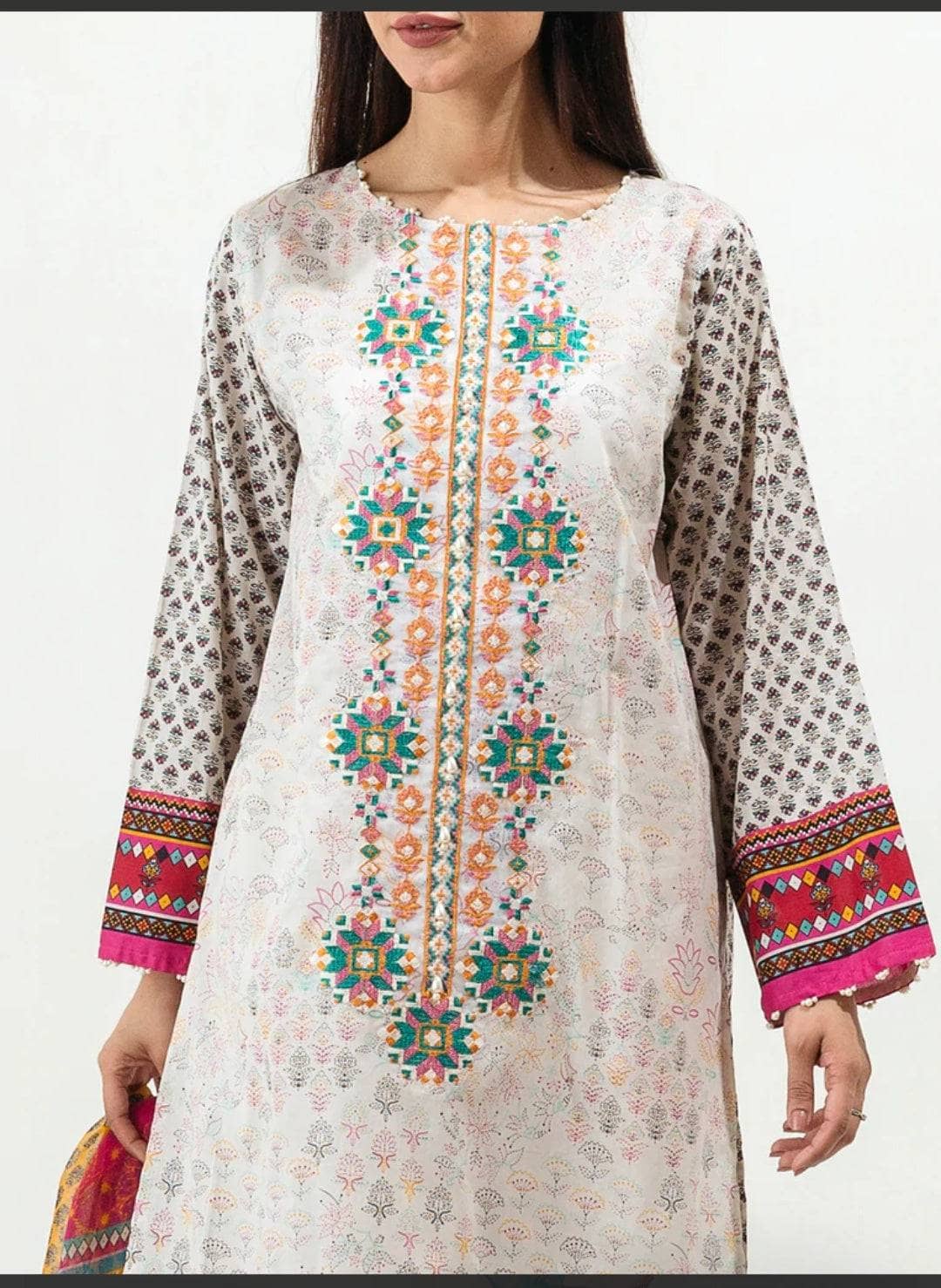 img_beechtree_lawn_22_awwal_boutique