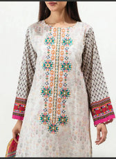 img_beechtree_lawn_22_awwal_boutique