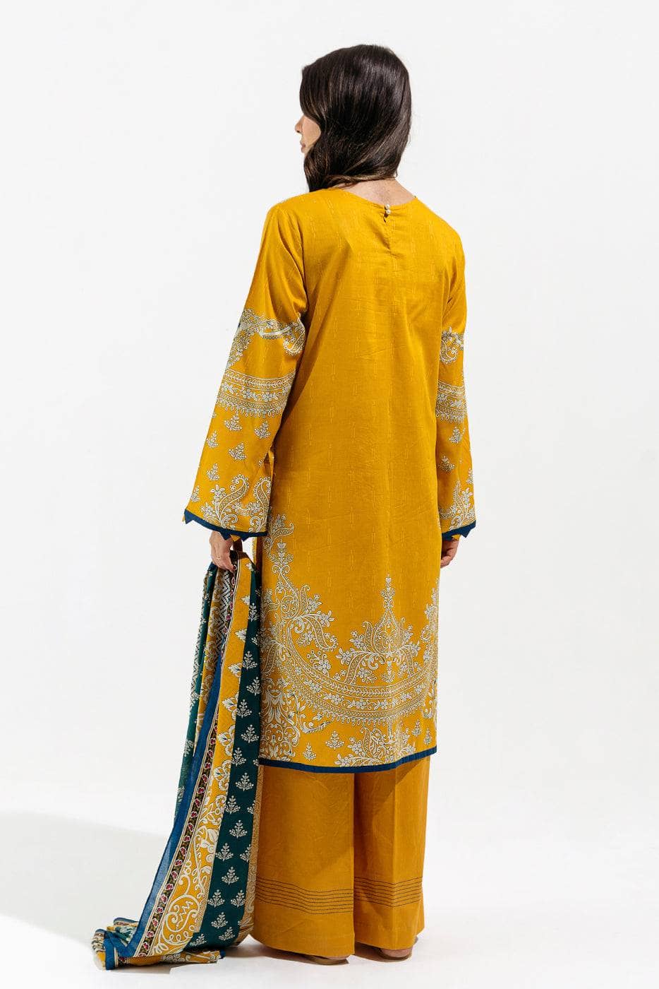img_beechtree_lawn_23_awwal_boutique