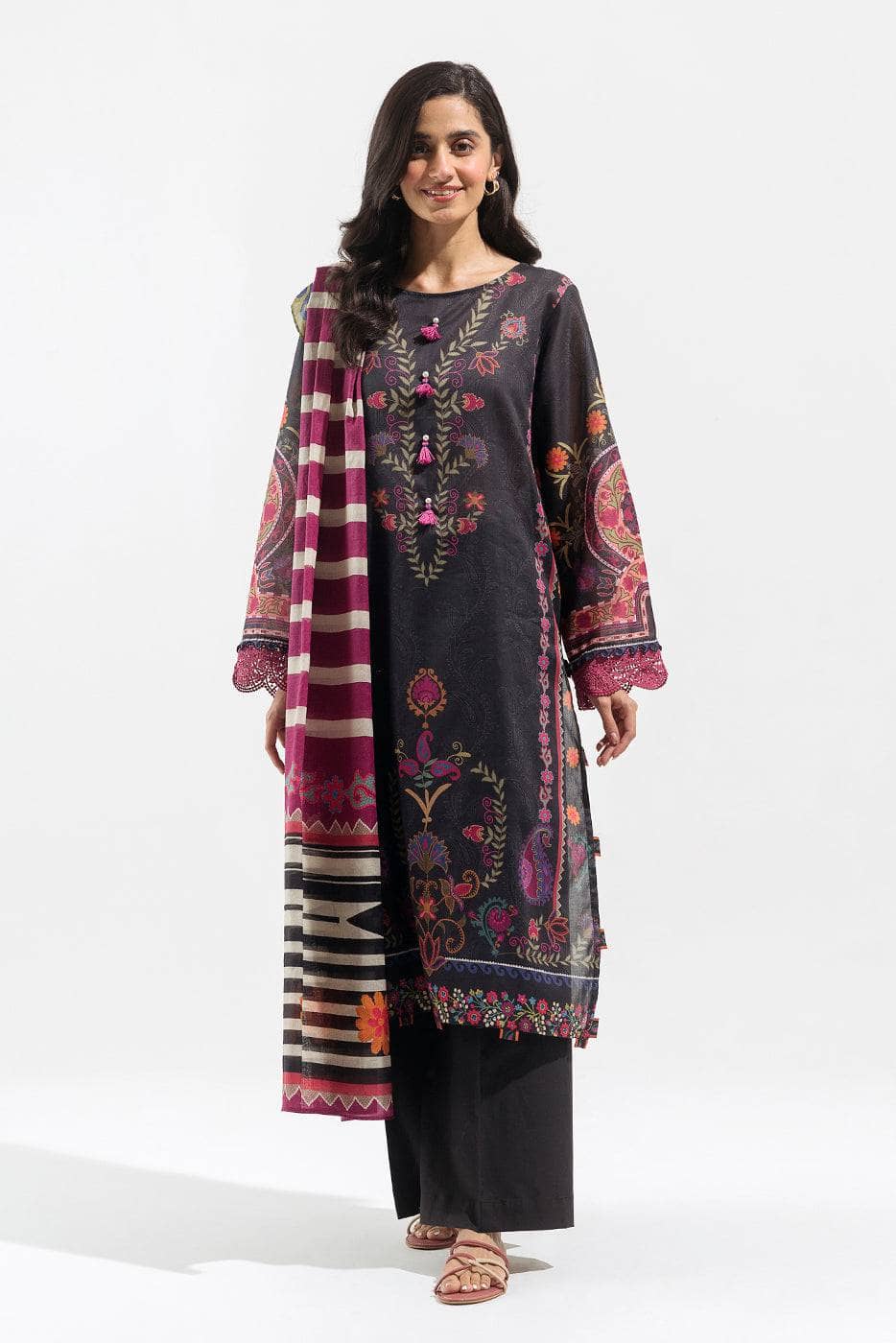 img_beechtree_lawn_23_awwal_boutique