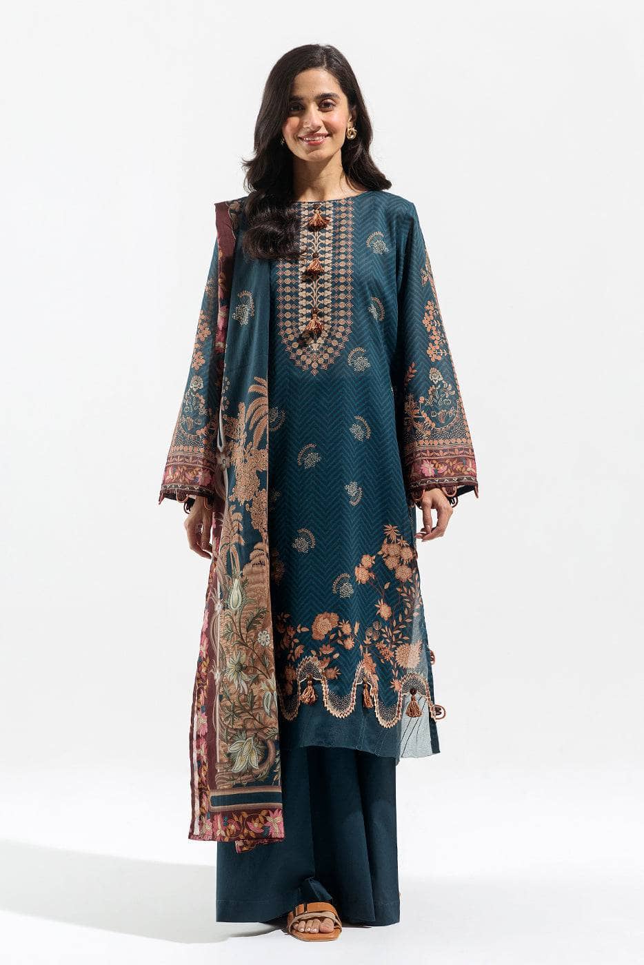 img_beechtree_lawn_23_awwal_boutique
