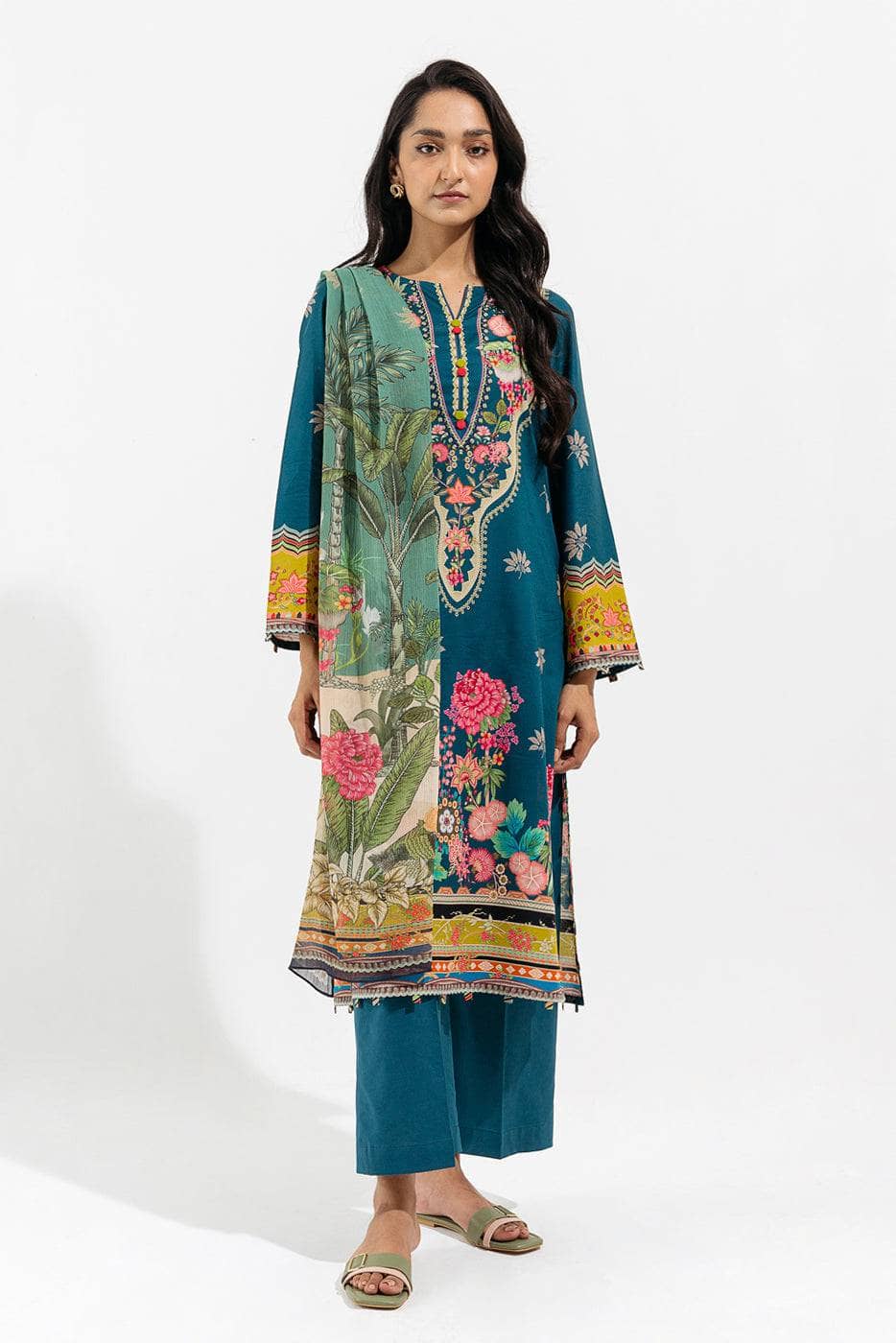img_beechtree_lawn_23_awwal_boutique