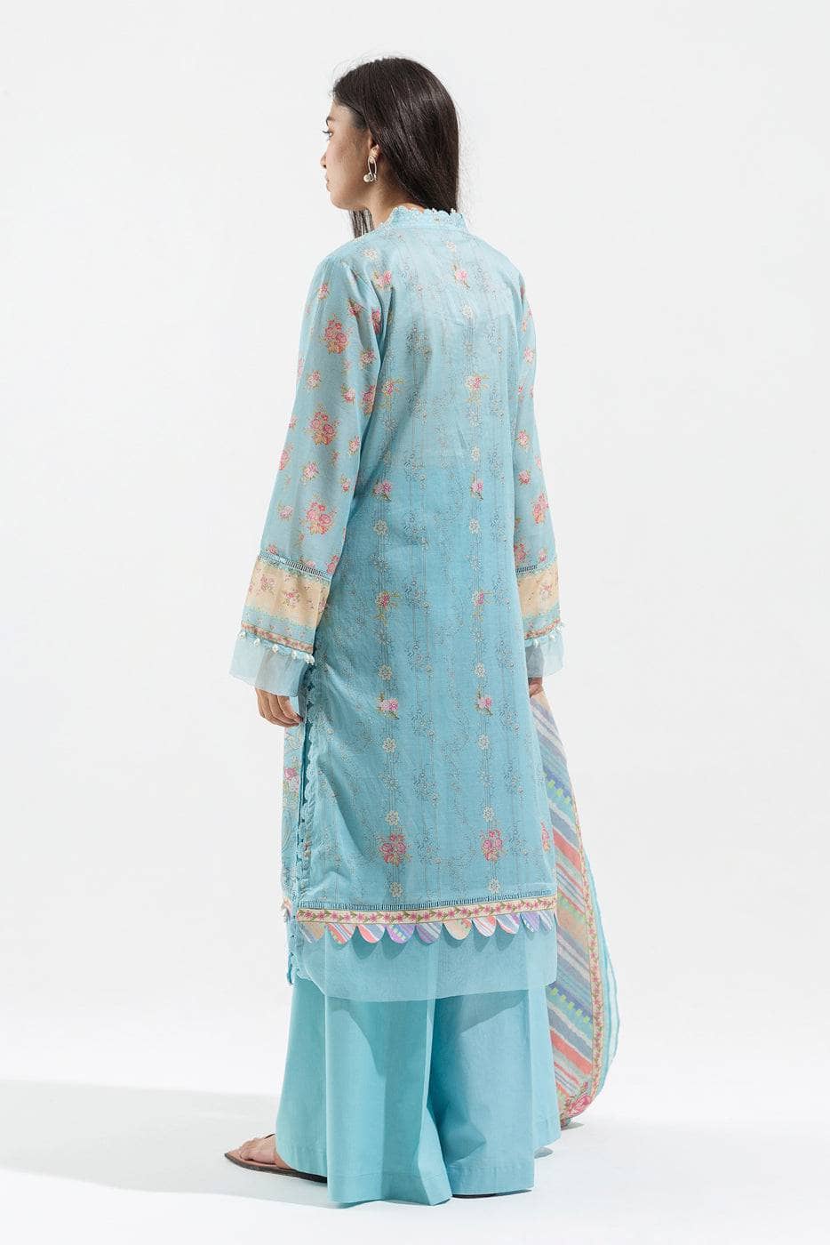 img_beechtree_lawn_23_awwal_boutique