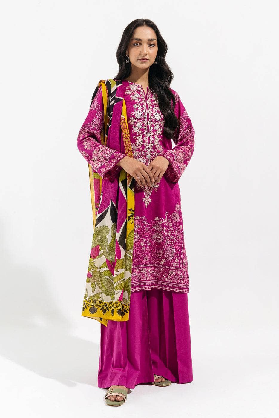 img_beechtree_lawn_23_awwal_boutique