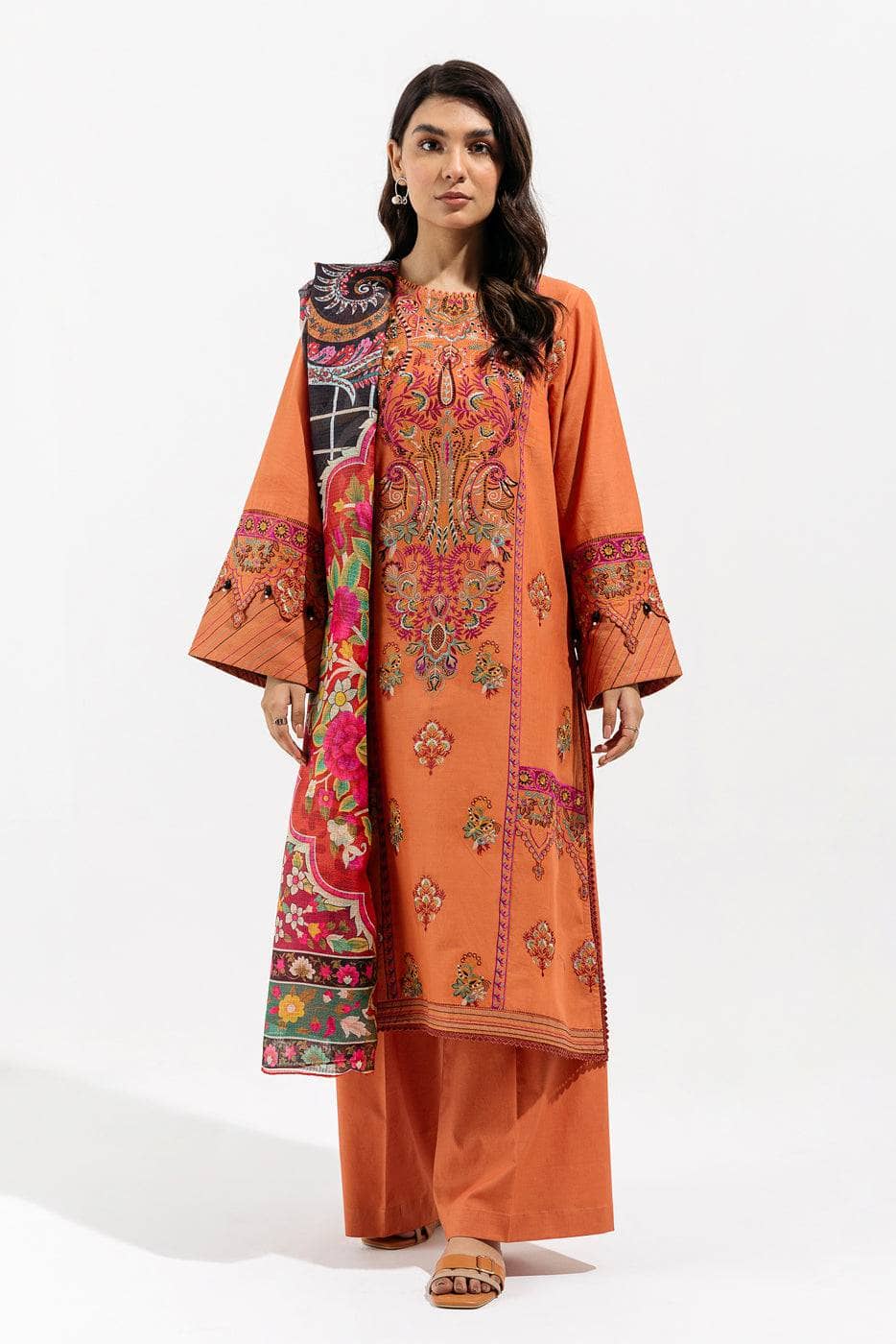 img_beechtree_lawn_23_awwal_boutique