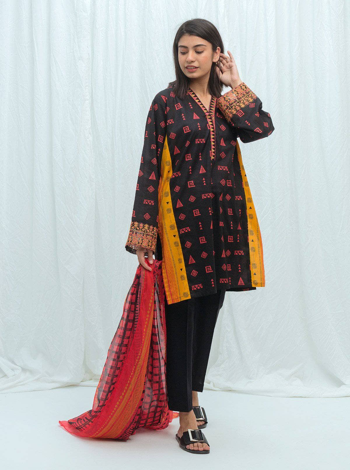 img_beechtree_lawn_2021_awwal_boutique