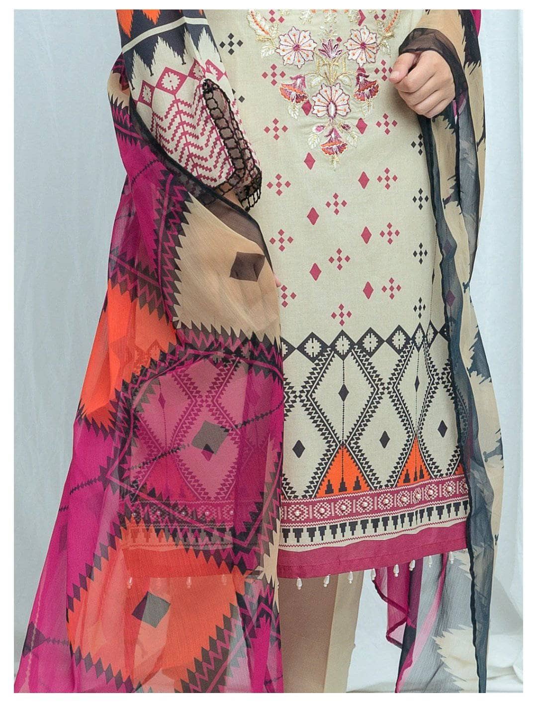img_beechtree_lawn_2021_awwal_boutique