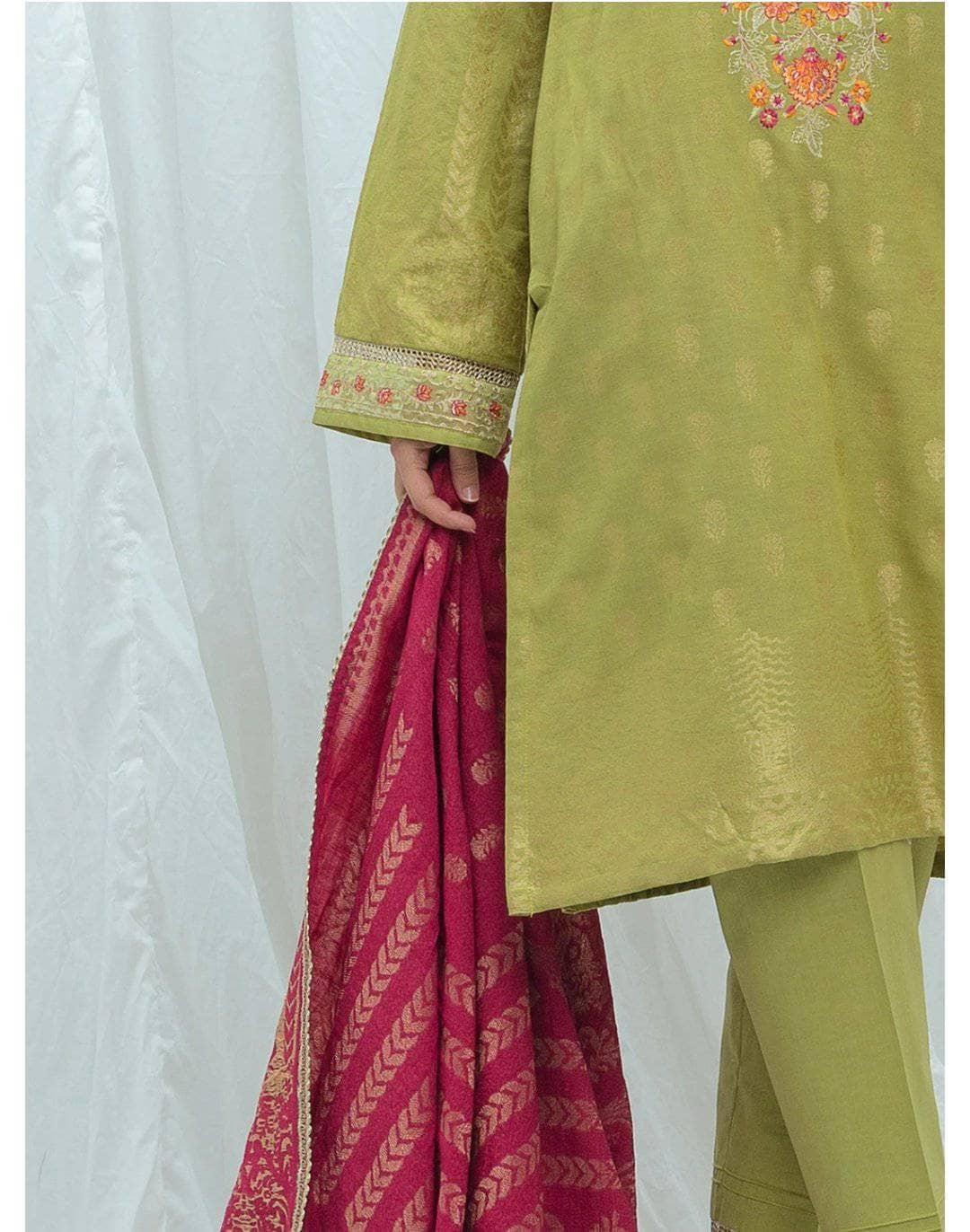 img_beechtree_lawn_2021_awwal_boutique