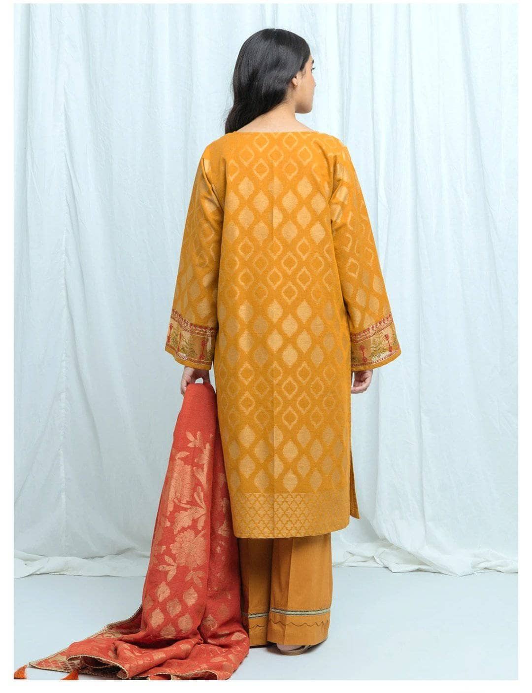 img_beechtree_lawn_2021_awwal_boutique