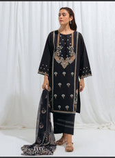 img_beechtree_monochrome_lawn_2021_awwal_boutique