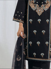 img_beechtree_monochrome_lawn_2021_awwal_boutique