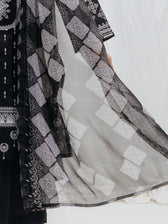 img_beechtree_monochrome_lawn_2021_awwal_boutique
