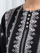 img_beechtree_monochrome_lawn_2021_awwal_boutique