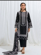 img_beechtree_monochrome_lawn_2021_awwal_boutique