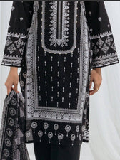 img_beechtree_monochrome_lawn_2021_awwal_boutique