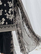 img_beechtree_monochrome_awwal_boutique