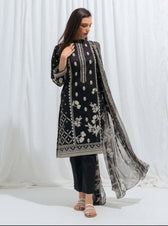 img_beechtree_monochrome_awwal_boutique