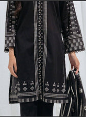 img_beechtree_monochrome_lawn_2021_awwal_boutique
