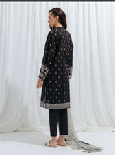 img_beechtree_monochrome_lawn_awwal_boutique