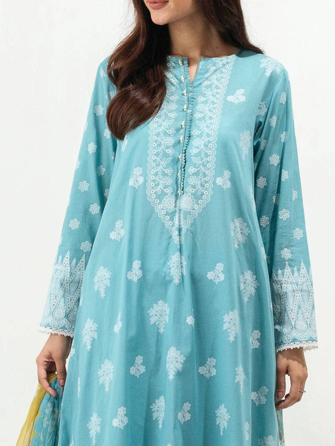 Img_beechtree_lawn_22_awwal_boutique