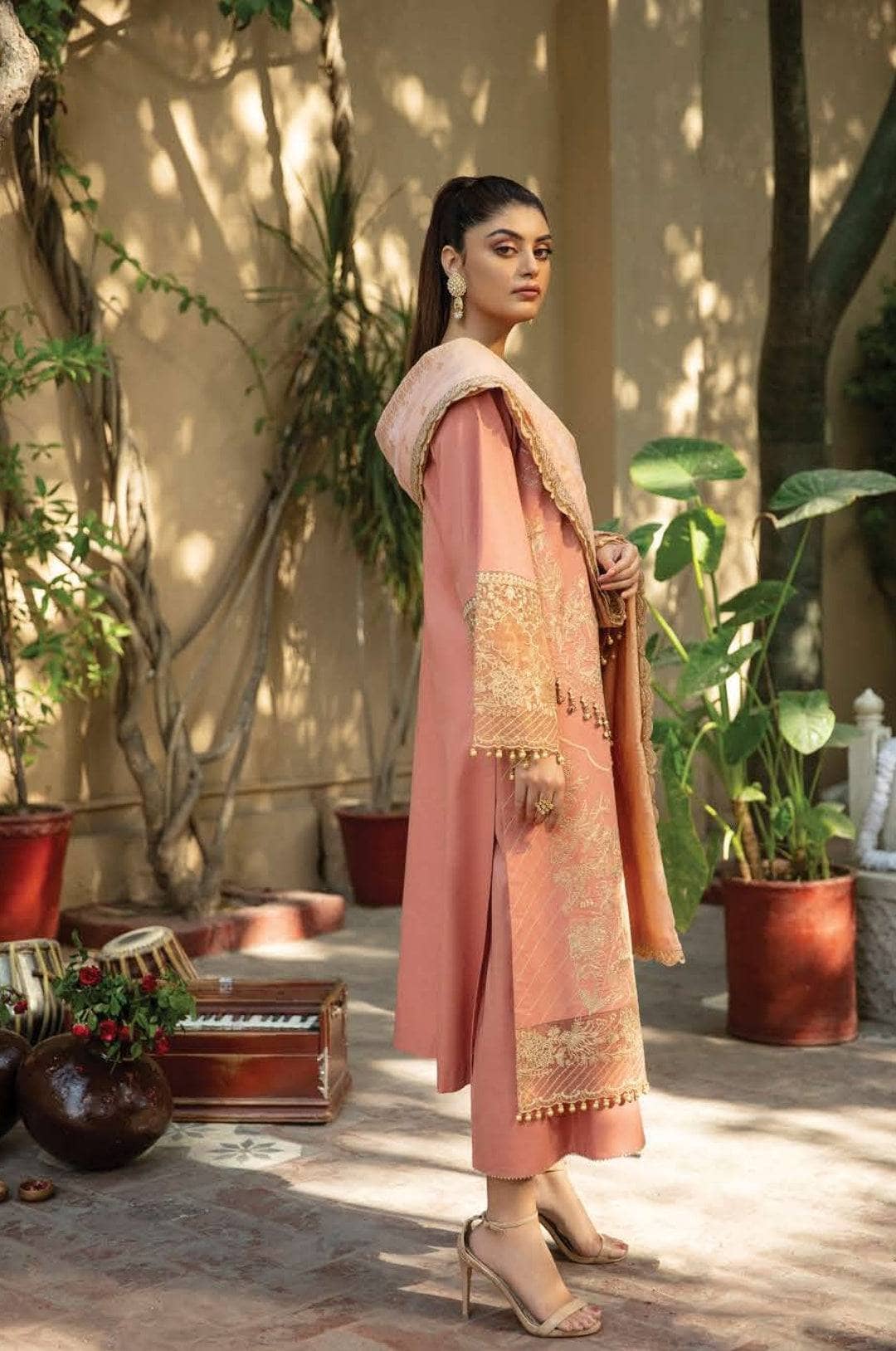img_bin_ilyas_dastak_lawn_22_awwal_boutique
