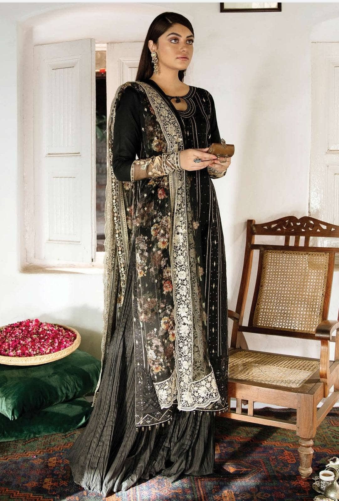 Img_bin_ilyas_dastak_lawn_22_awwal_boutique