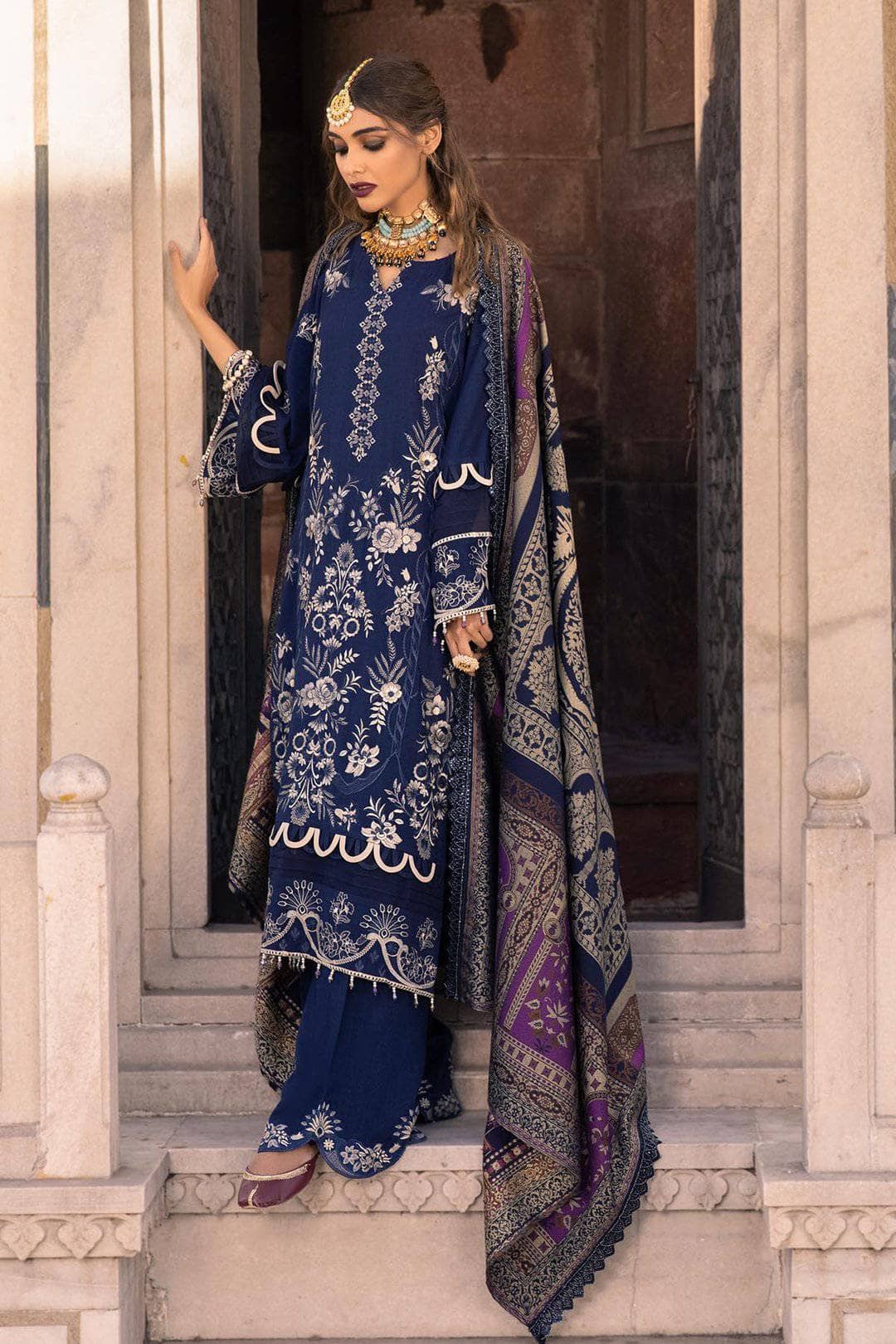 img_nureh_exclusive_shawl_collection_awwal_boutique