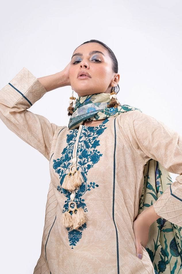 img_khaadi_lawn_22_awwal_boutique