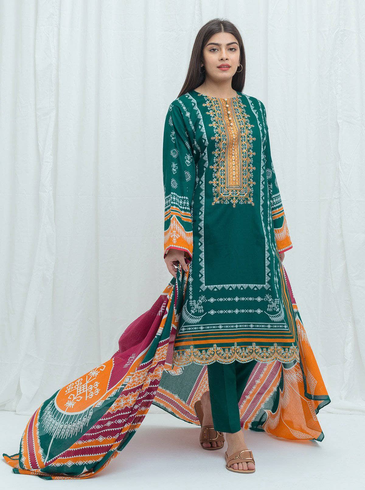 img_beechtree_lawn_2021_awwal_boutique