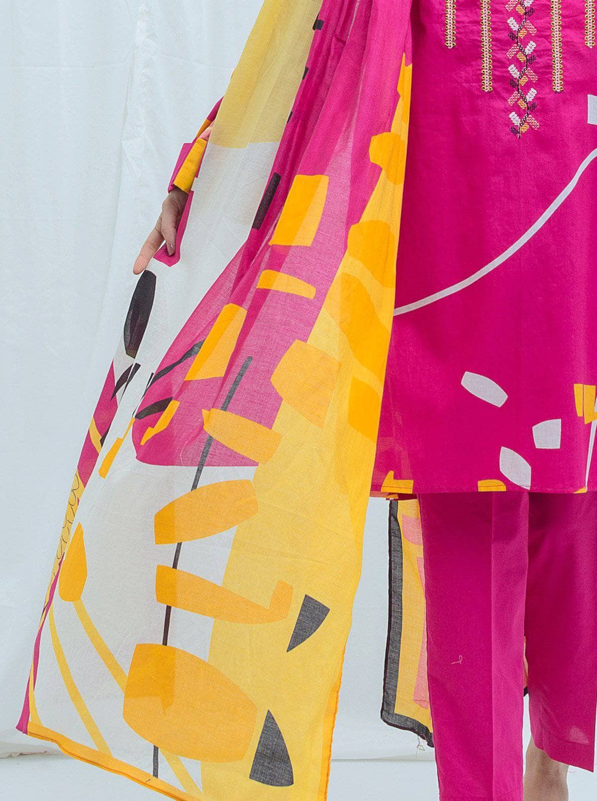 img_beechtree_lawn_2021_awwal_boutique