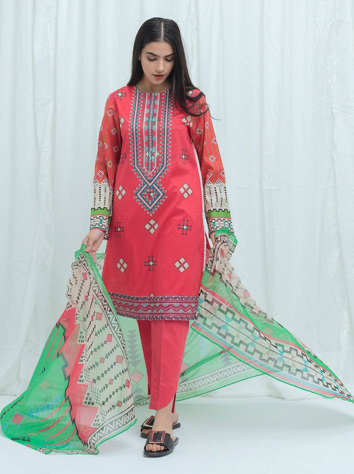 img_beechtree_lawn_2021_awwal_boutique