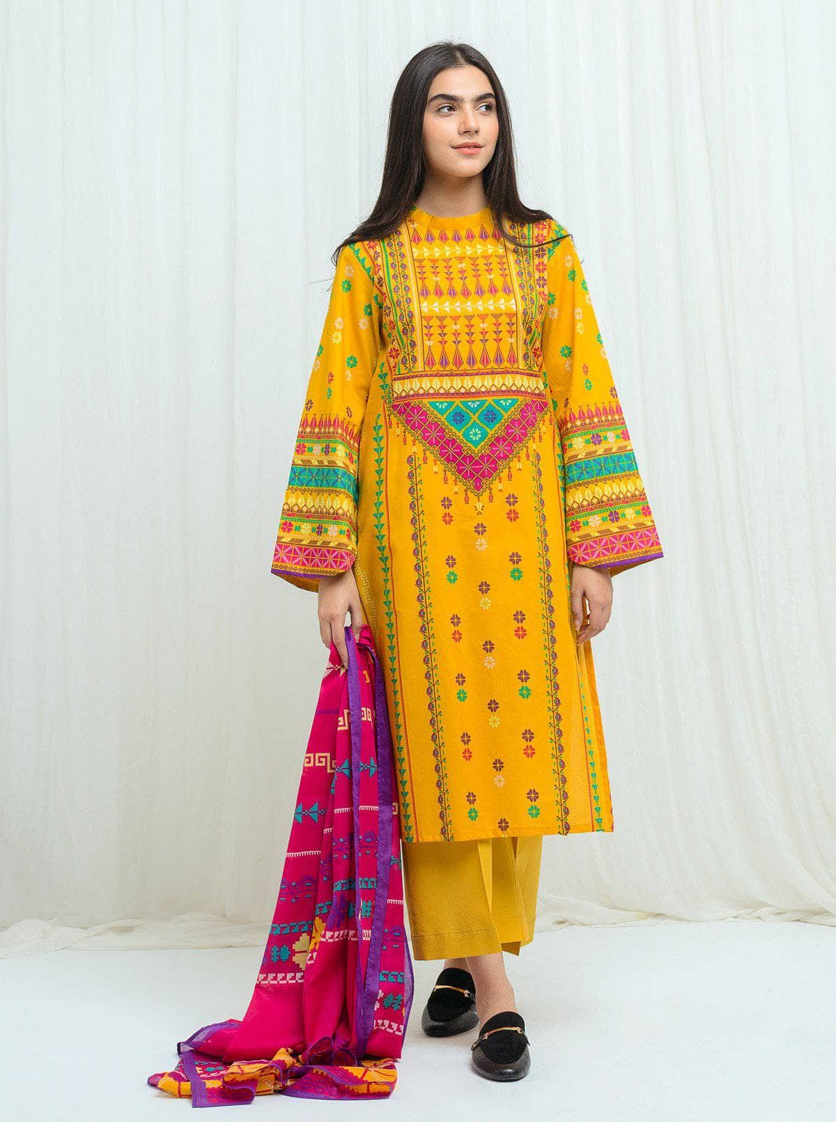 img_beechtree_lawn_2021_awwal_boutique