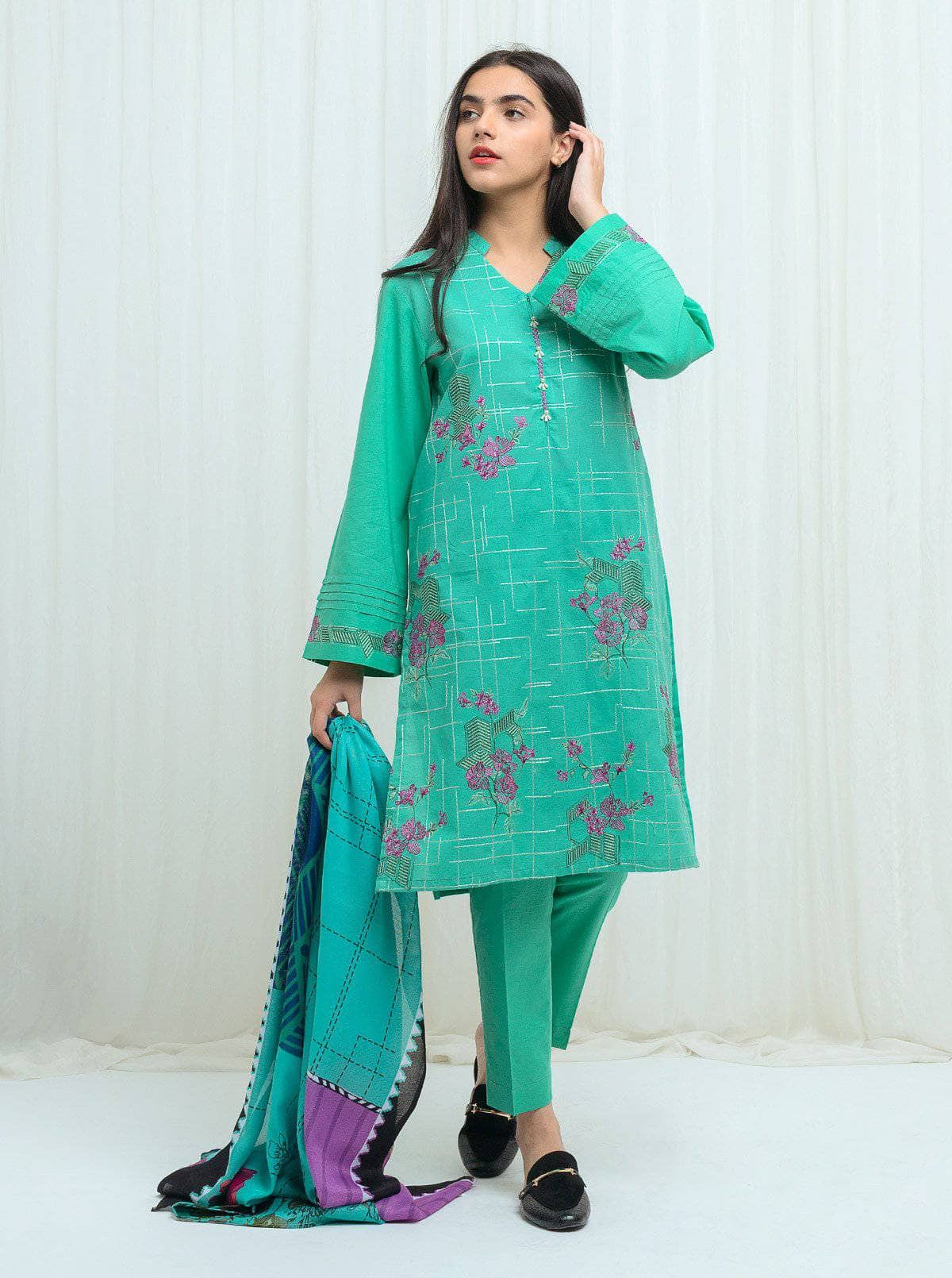 img_beechtree_lawn_2021_awwal_boutique