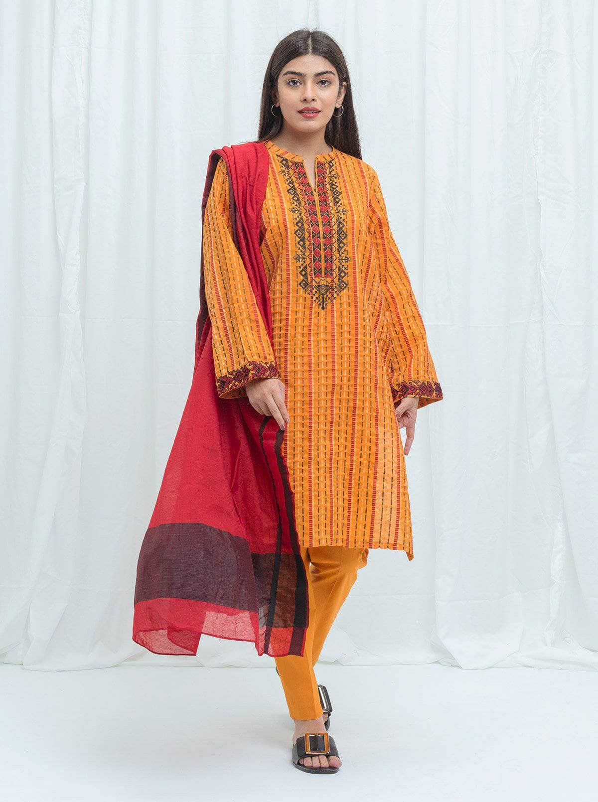 img_beechtree_lawn_2021_awwal_boutique