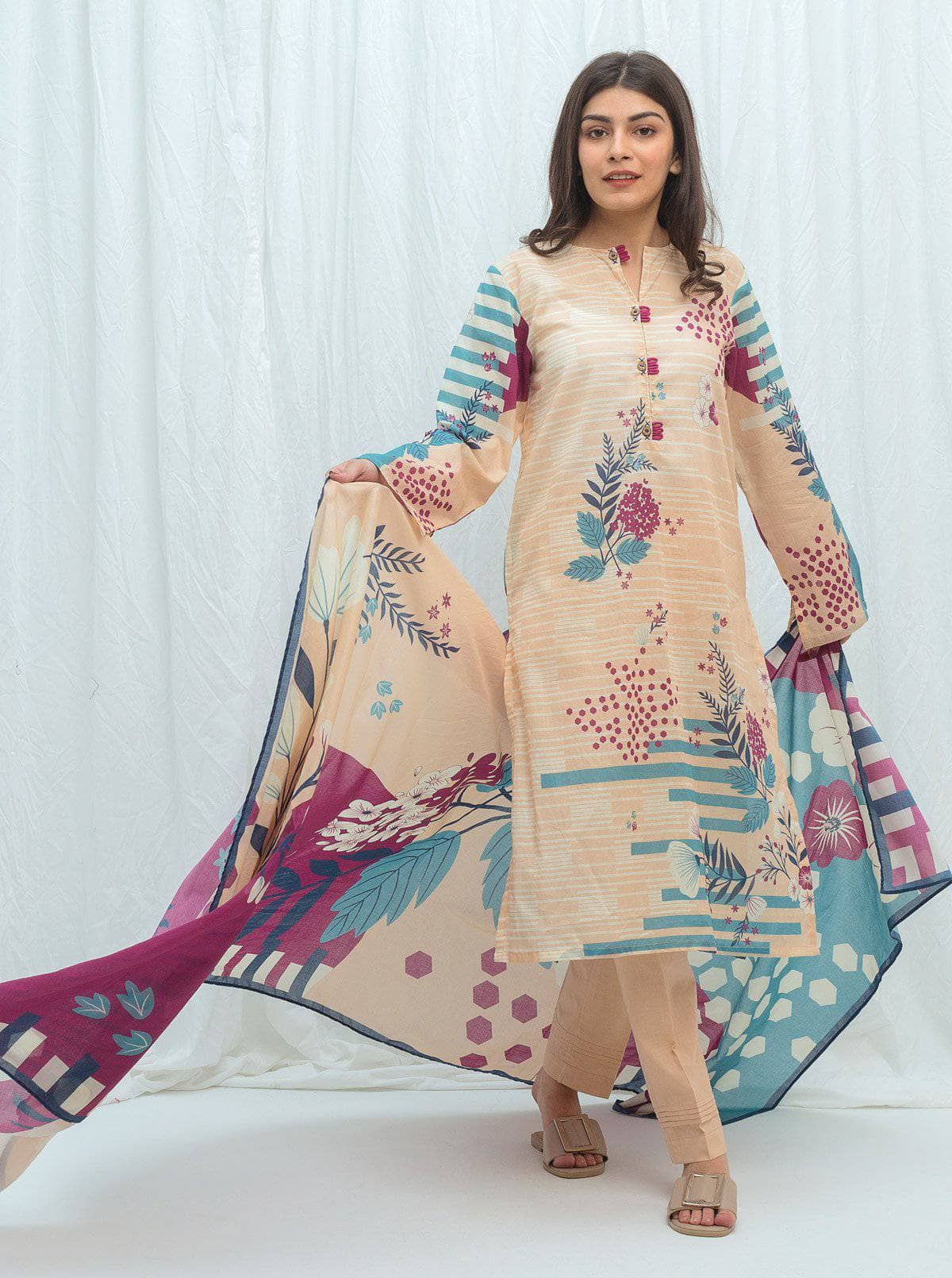 img_beechtree_lawn_2021_awwal_boutique