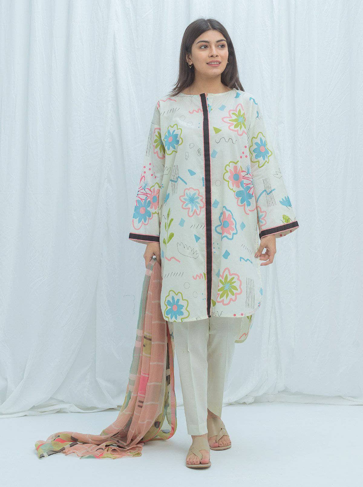 img_beechtree_lawn_2021_awwal_boutique