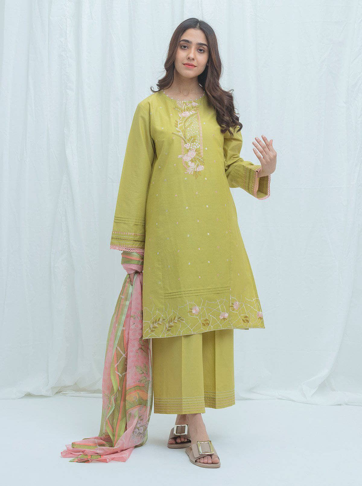 img_beechtree_lawn_2021_awwal_boutique