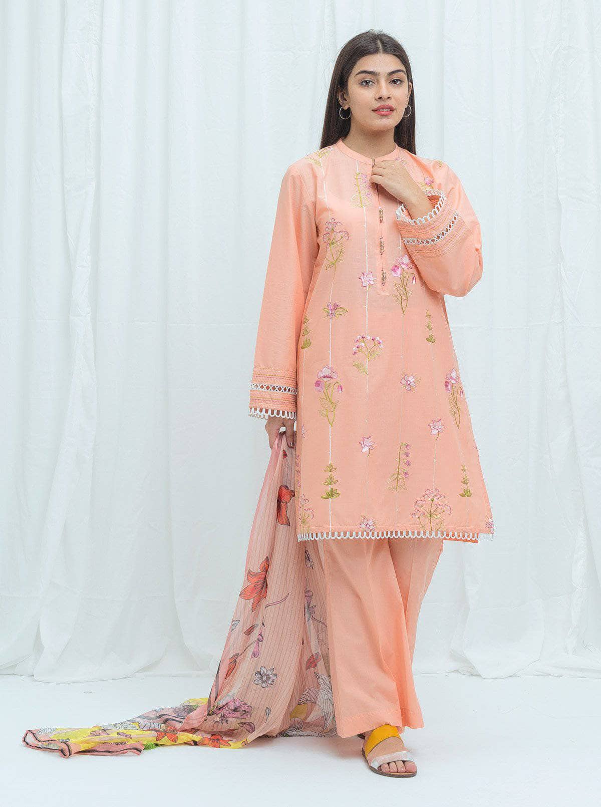 img_beechtree_lawn_2021_awwal_boutique