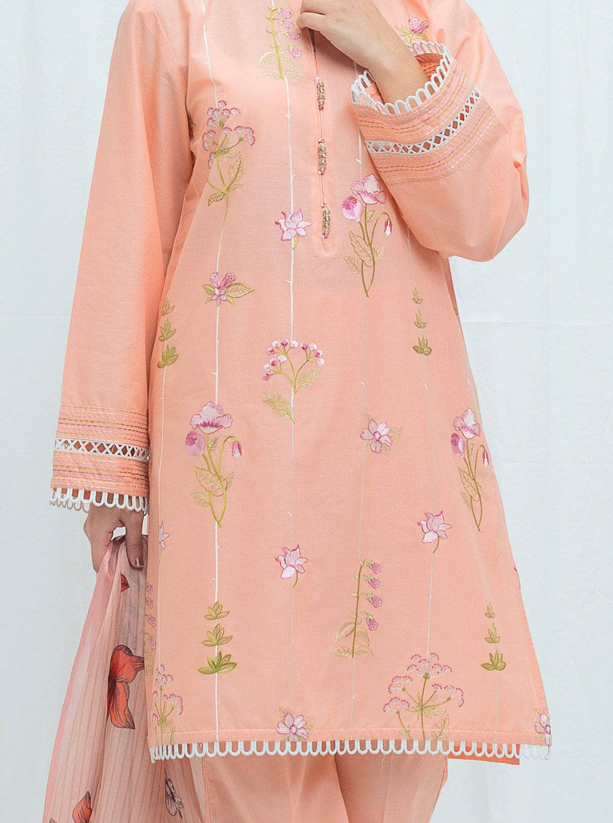 img_beechtree_lawn_2021_awwal_boutique