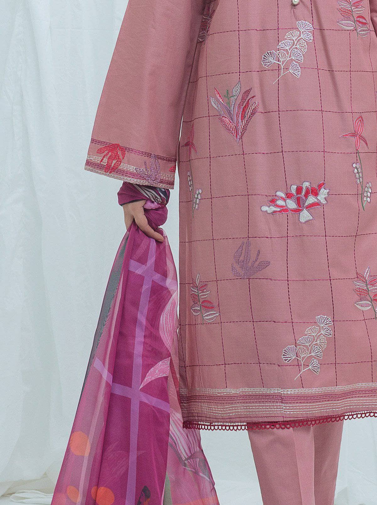 img_beechtree_lawn_2021_awwal_boutique