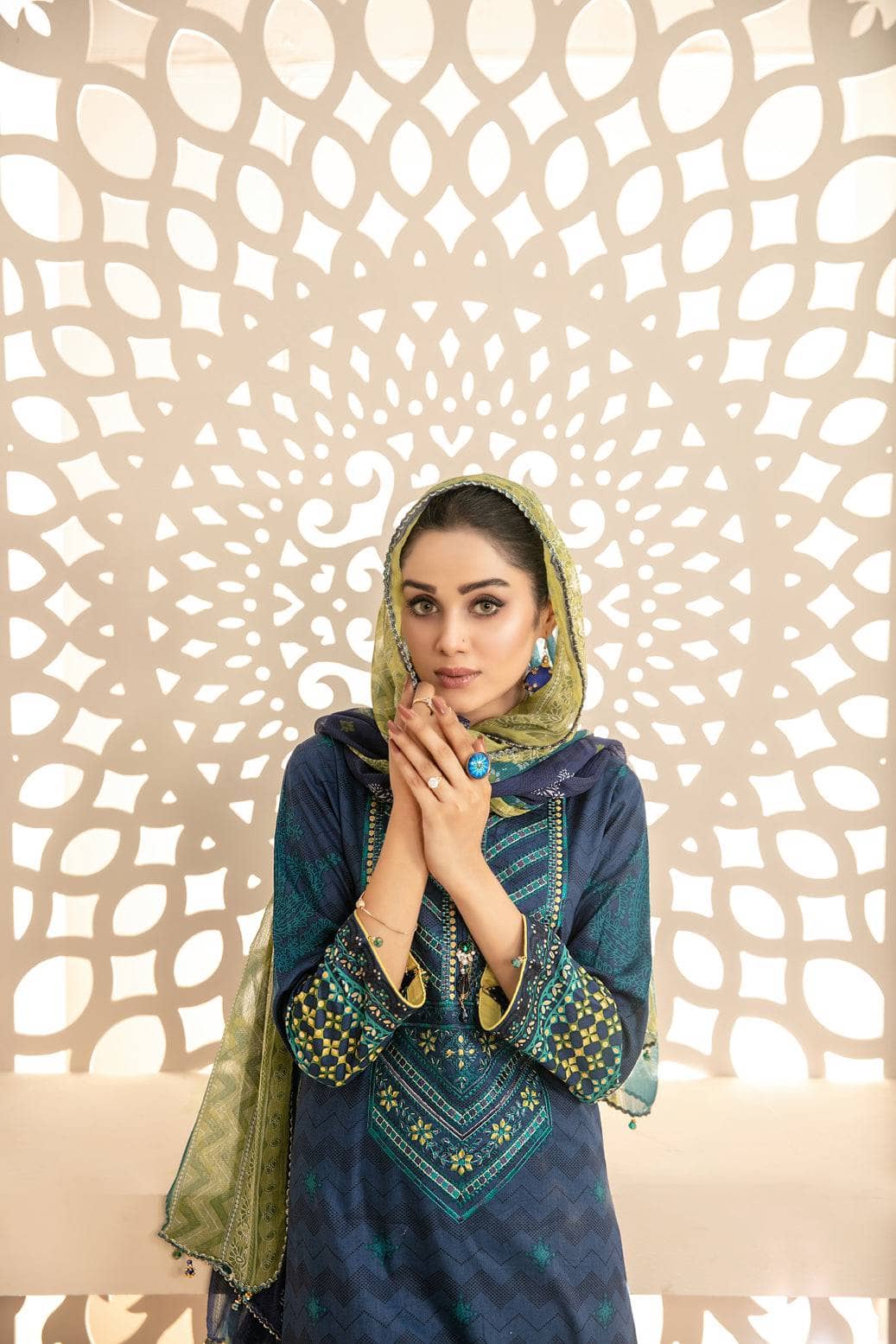 img_amna_sohail_melika_awwal_boutique