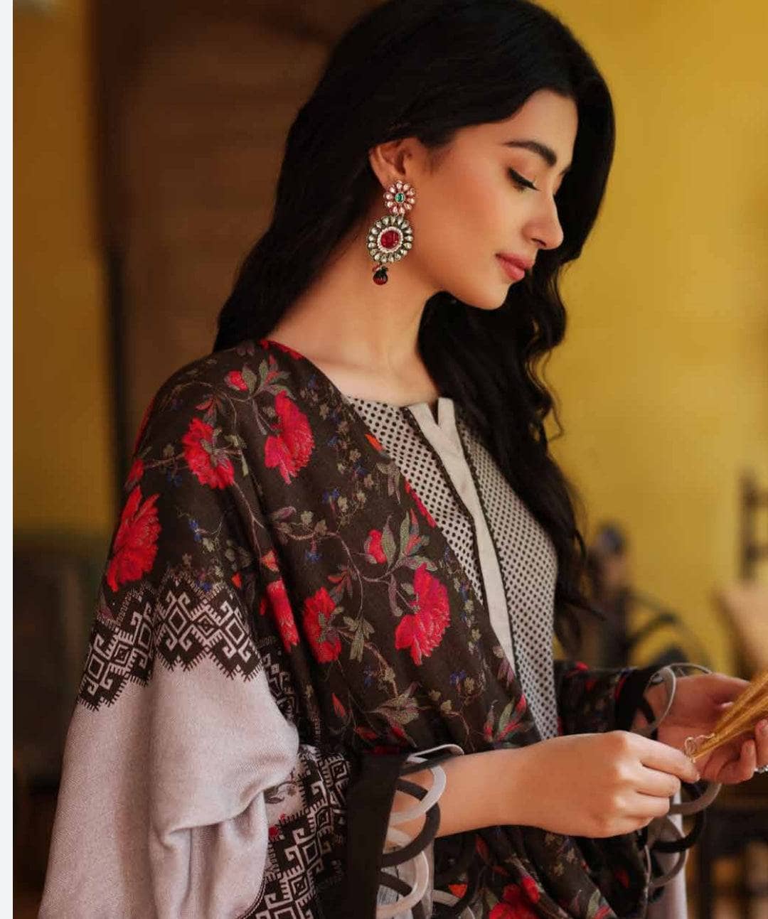 img_charizma_c_prints_viscose_slub_awwal_boutique