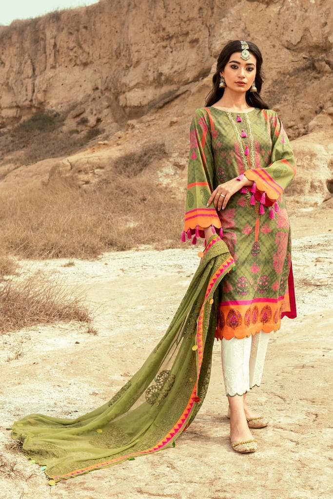 img_charizma_naranji_lawn_2021_awwal_boutique